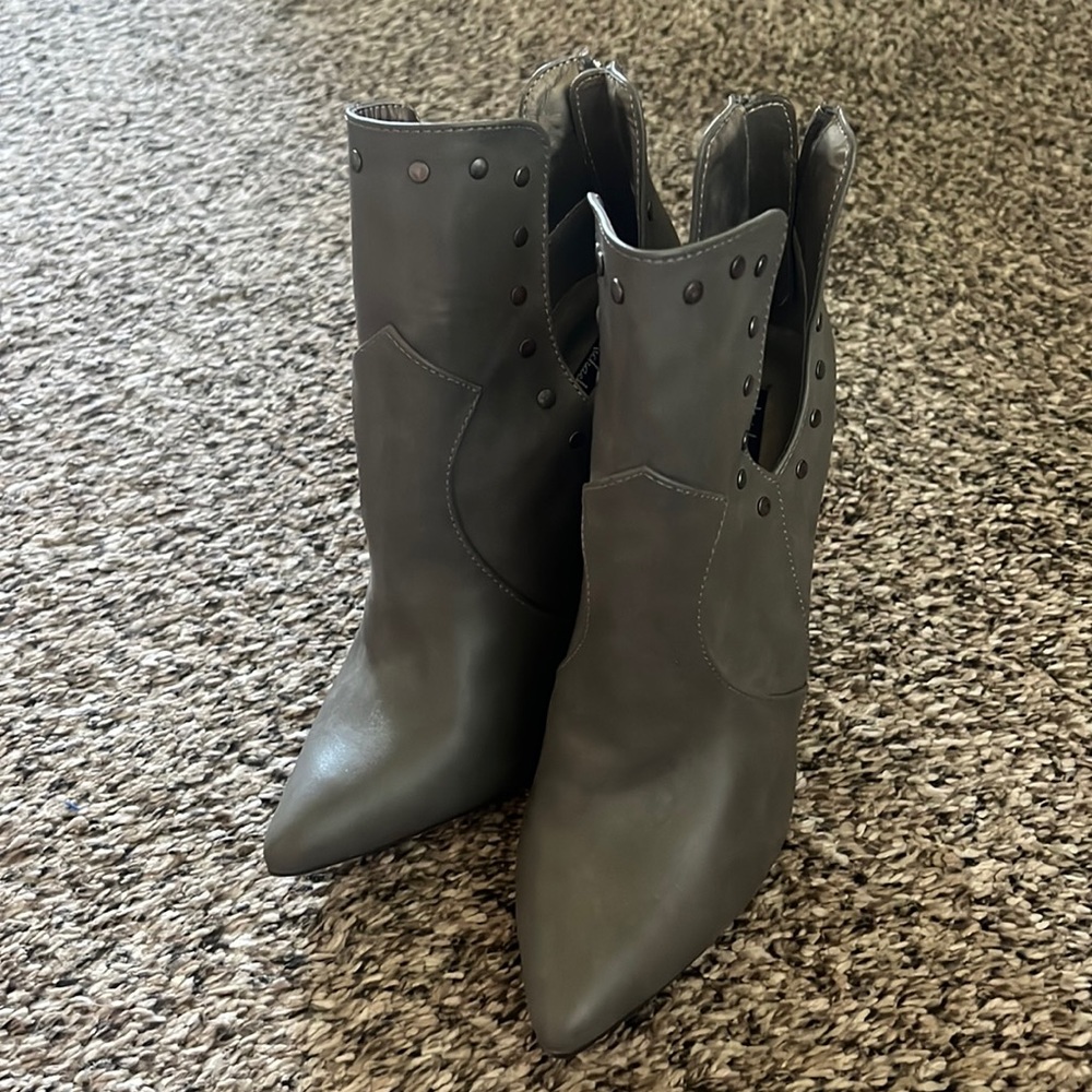 Micheal Antonio high heel booties size 7.5